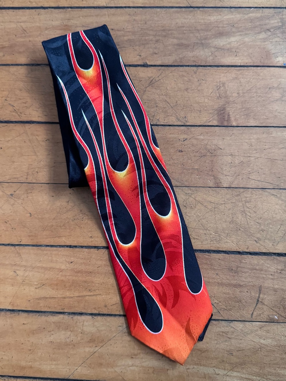No Boundaries Men Necktie Black Red  Orange Flame fire y2k 90s 58x3.25 vintage